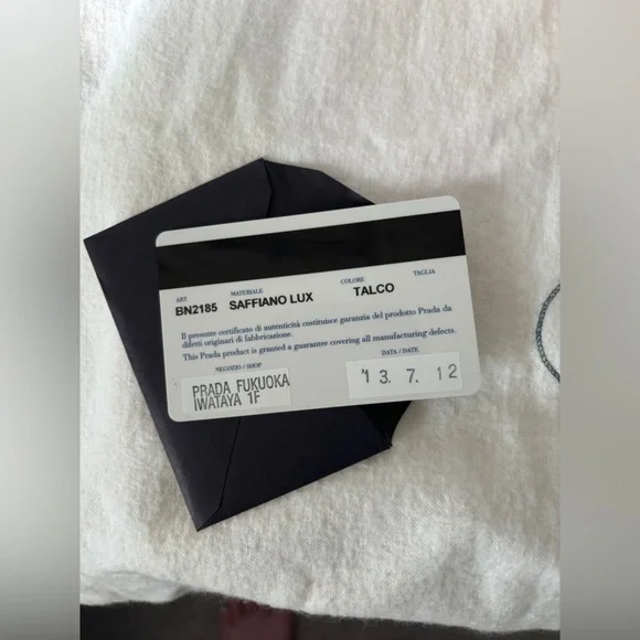 ✨ Host Pick ✨ Prada | Authentic 2012  Saffiano Lux Top Handle Tote Bag in Talco - Picture 4 of 15